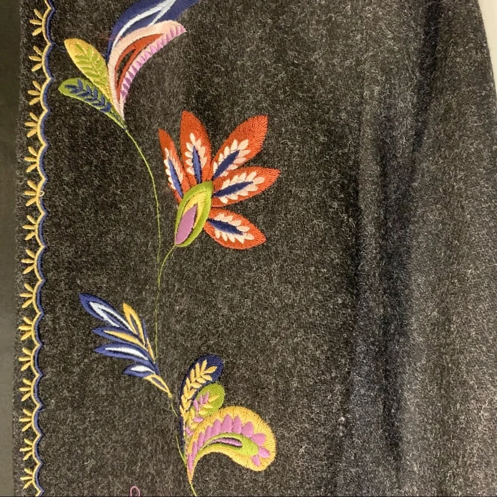 Orvis Wool Open Blazer w Floral Embroidery - Picture 2 of 7